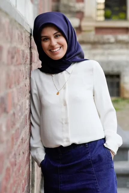 <p><strong>Müberra Dikmen</strong></p>